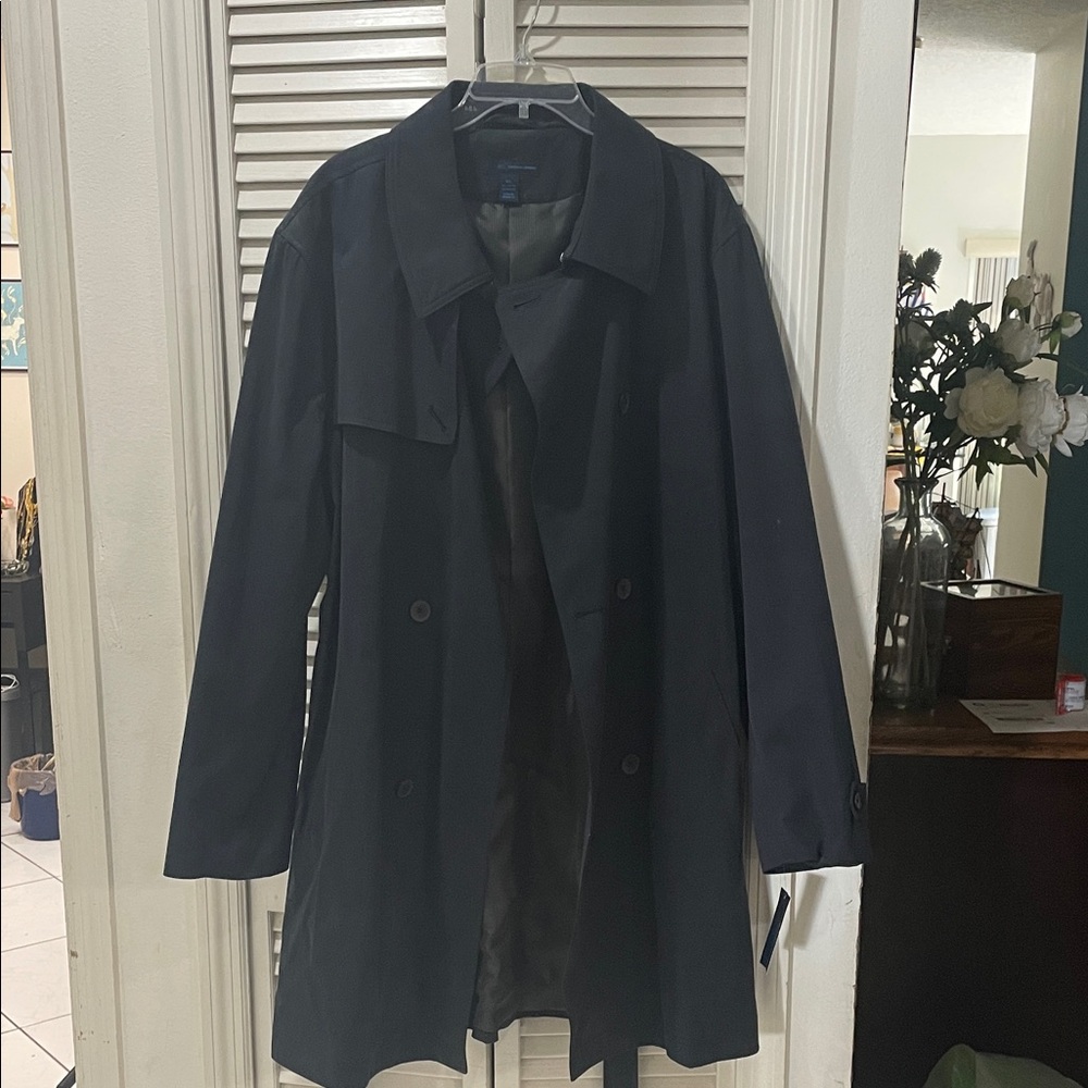 Elegant Black Double-Breasted Trench Coat